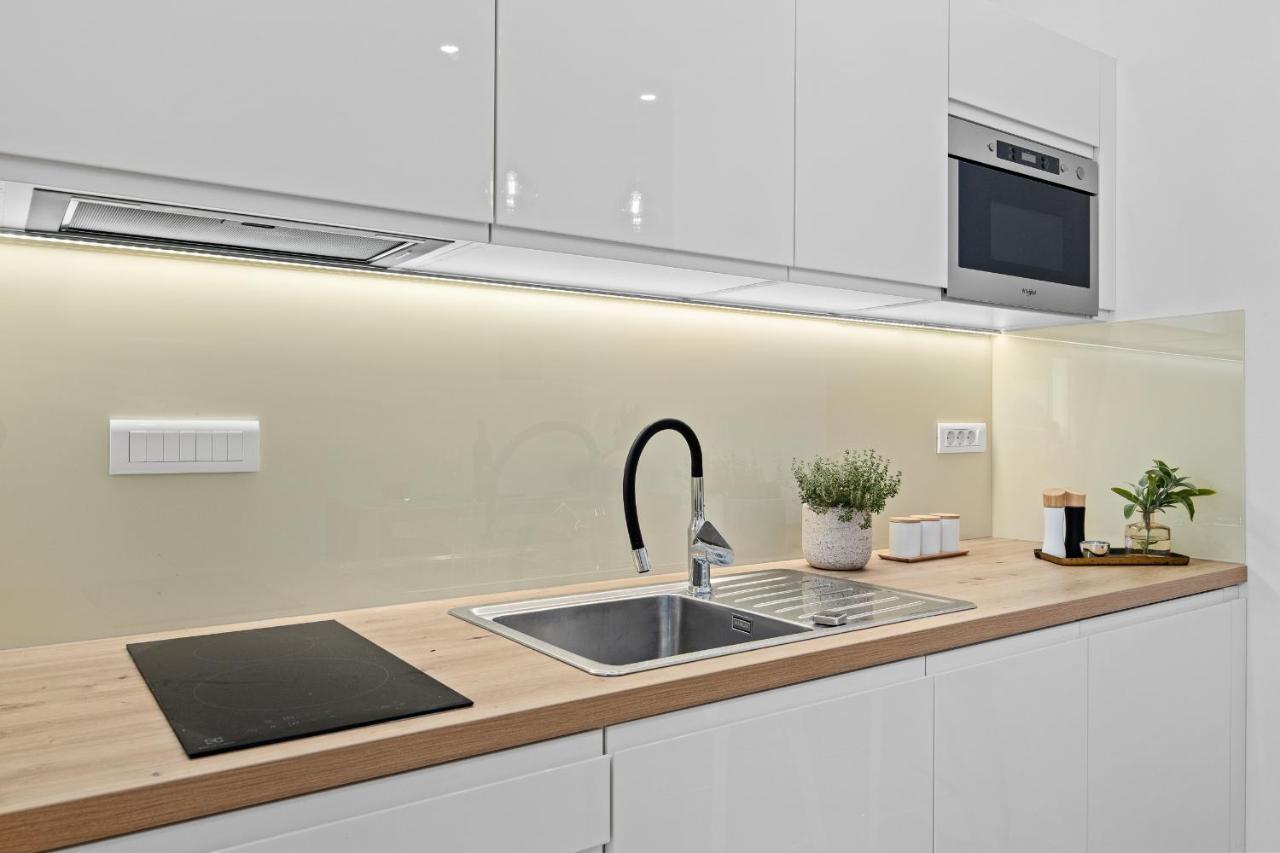 Giardini M Studio Apartments พูลา ภายนอก รูปภาพ
