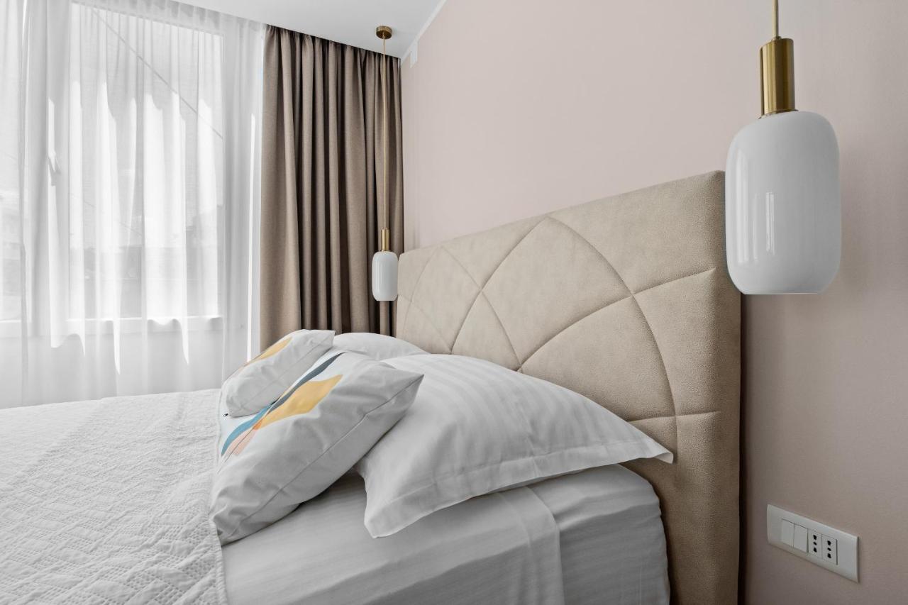 Giardini M Studio Apartments พูลา ภายนอก รูปภาพ
