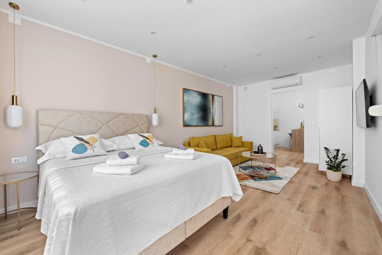 Giardini M Studio Apartments พูลา ภายนอก รูปภาพ